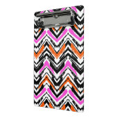 シェブロン黒く、オレンジ、およびピンクの手描きのパターン ミニクリップボード (アングル2)
