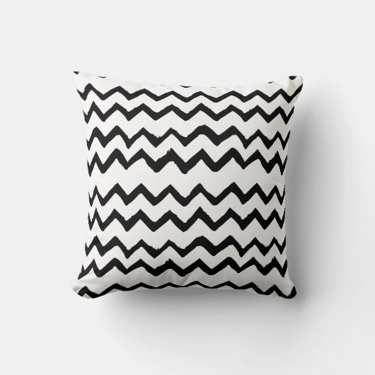 シェブロン/ジグザグ線（白黒） クッション (正面)