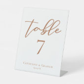 シエナ茶色のスクリプトカスタムウェディングテーブル番号 台座サイン (正面)