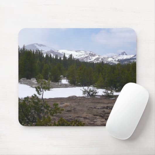 シエラネバダ山脈とヨセミテの雪 マウスパッド (マウス)