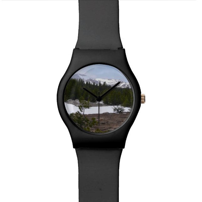 シエラネバダ山脈とヨセミテの雪 腕時計 (クローズアップ)