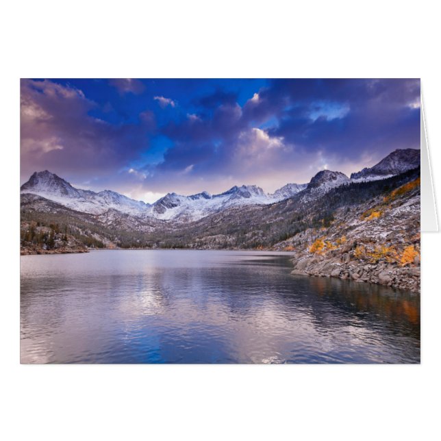 シエラネバダ山脈、秋、カリフォルニア州 (正面横)