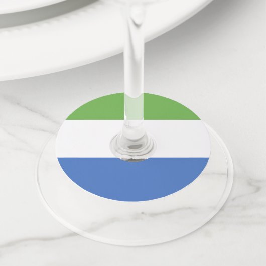 シエラレオネ国旗 ワイングラスタグ (クローズアップ)