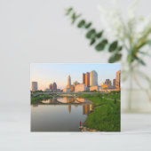 シオト川でコロンブスと釣り人がいた ポストカード (スタンド正面)