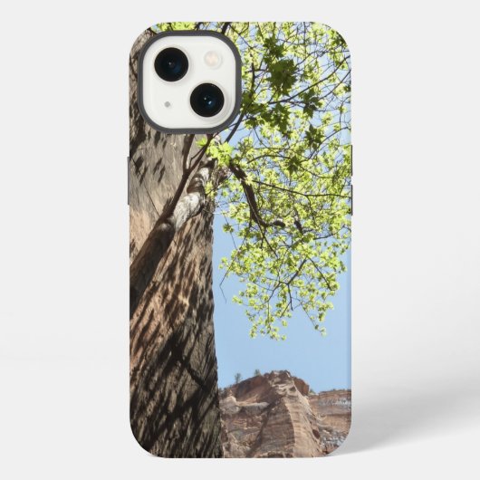 シオン国立公園の岩の間で育つ木 iPhoneケース (裏面)