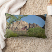 シオン国立公園IIのアメリカ国旗 ランバークッション (ブランケット)