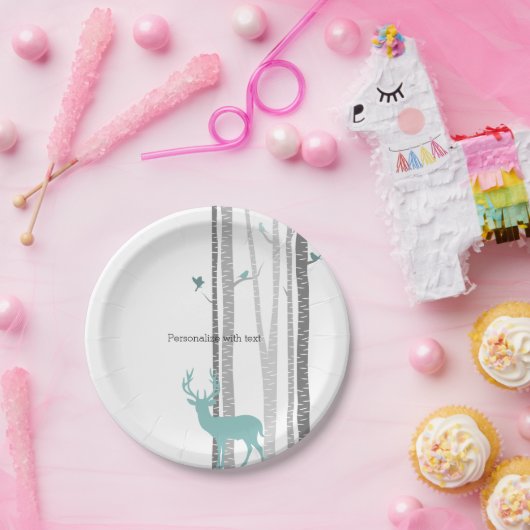 シカおよび鳥のパーティーのプレートが付いている白い樺の木 ペーパープレート (パーティー)
