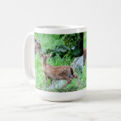 シカのキスをするな子鹿 コーヒーマグカップ (正面左)