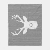 シカはクリスマスの醜いセーターの編み物でシルエットを描きます フリースブランケット (正面)