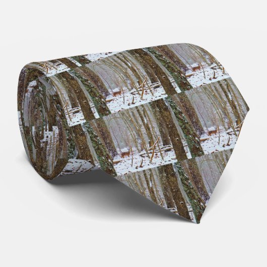 シカは湖の矢印の雪の中で ネクタイ (ロール)