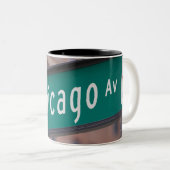 シカゴおよびミシガン州の道の道標、シカゴ、 ツートーンマグカップ (正面右)