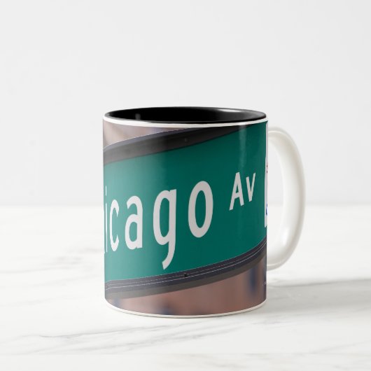 シカゴおよびミシガン州の道の道標、シカゴ、 ツートーンマグカップ (正面右)