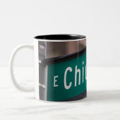 シカゴおよびミシガン州の道の道標、シカゴ、 ツートーンマグカップ (左)