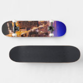 シカゴの夜の都市景観 スケートボード