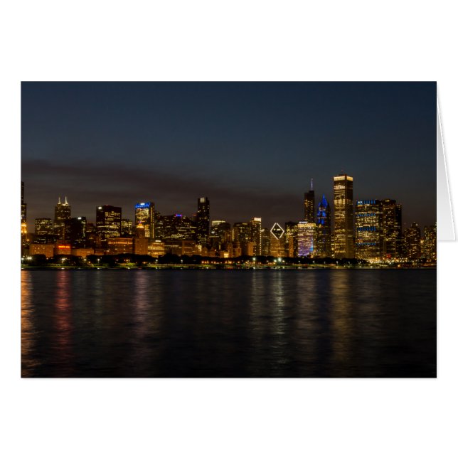 シカゴの夜の都市風景 (正面横)
