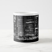 シカゴの有名な都市景観の夜眺め ジャンボコーヒーマグカップ (正面)