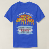 シカゴスタイル深いディッシュピザ Tシャツ (デザイン正面)