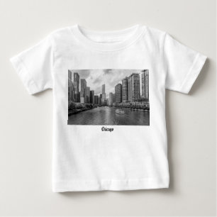 シカゴリバーアンドトランプタワーグレースケールベビーシャツ ベビーTシャツ