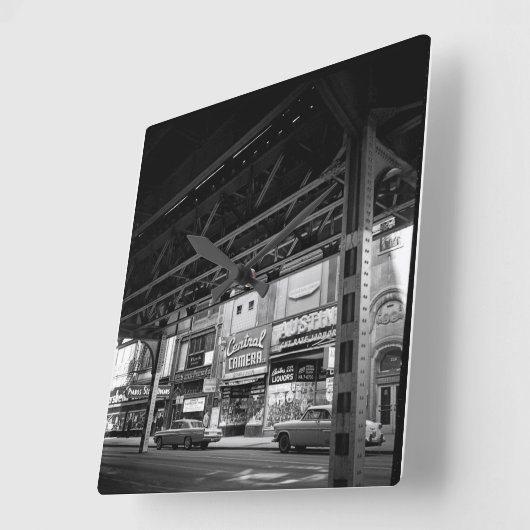 シカゴWabashの道の5月1961日の中央カメラ車 スクエア壁時計 (傾斜)