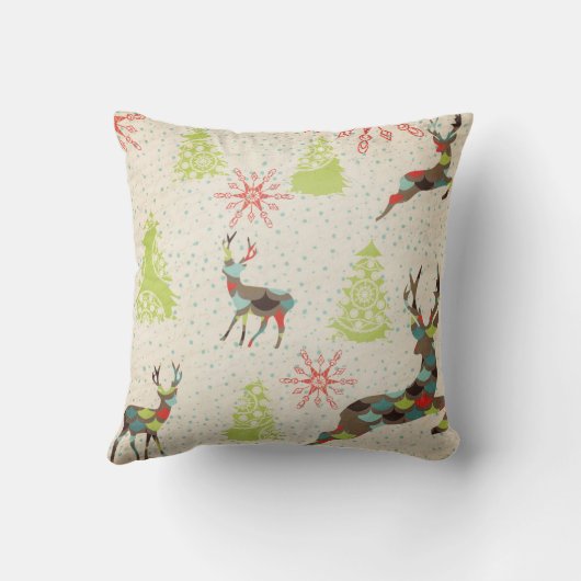 シカ、常緑の木および雪片の装飾用クッション クッション (裏面)