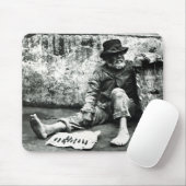 シガー終りの販売人、c 1865年(b/wの写真) マウスパッド (マウス)