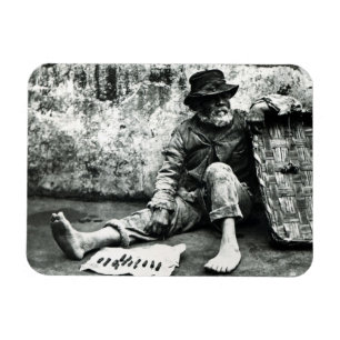 シガー終りの販売人、c 1865年(b/wの写真) マグネット