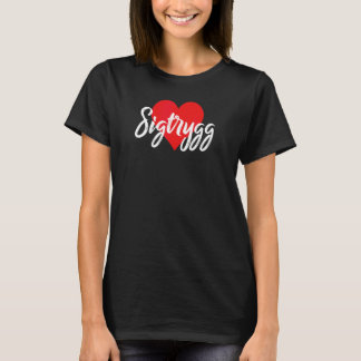 シグトリッグという名前に恋してる 愛のハート Tシャツ