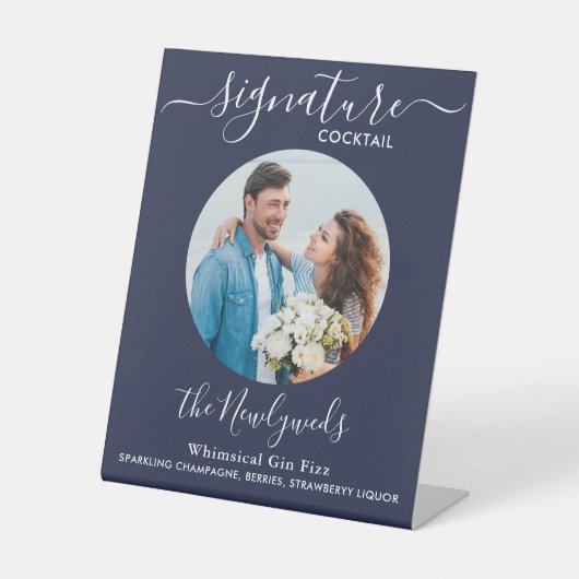シグネチャーカクテル結婚ドリンクのネイビーブルー写真 台座サイン (正面)