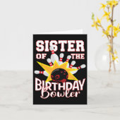 シスターオブザ誕生日ボウリングをする人、 クリケットの投手キッドボーリングパーティー カード (黄色い花)