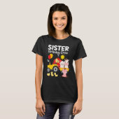 シスター誕生日クルートラクター納屋周囲の庭ファームアニマルズ Tシャツ (正面フル)