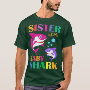 シスター・オブ・ザ・ベビー誕生日シャーク・シスター・シャーク・モット Tシャツ