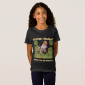 システラサウルス: 強くて、楽しくて、ファビュラスな面白さ Tシャツ (正面フル)