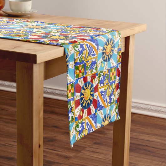 シチリアの太陽、マジョリカ、レモン、 ショートテーブルランナー (インサイチュ)