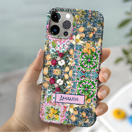 シチリアの柑橘類の花のタイル ブルー ピンク おしゃれ iPhone 15ケース