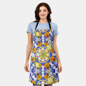 シチリアスタイル、レモン、マジョリカ エプロン (着用した状態)