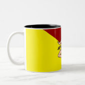 シチリア国旗（シチリア）（イタリア） ツートーンマグカップ (左)