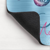 シックでほこりっぽいブルーパープル滴下モノグラム マウスパッド (コーナー)