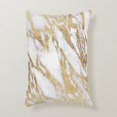 シックでエレガントな白および金ゴールドの大理石パターン アクセントクッション (正面(垂直))