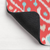 シックでエレガントな赤およびターコイズの種族のイカットは印刷します マウスパッド (コーナー)