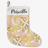 シックでエレガントな金ゴールドのピンクの白い花および葉 スモールクリスマスストッキング (正面)