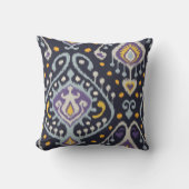 シックでモダンで黄色く青い海軍イカットの種族パターン クッション (正面)