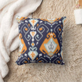 シックでモダンなオレンジ濃紺のイカットの種族パターン クッション (ブランケット)