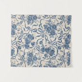 シックでモダンなヴィンテージのアイボリーの濃紺の花柄パターン タペストリー (正面(横))