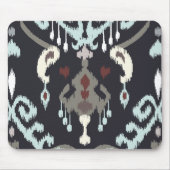 シックでモダンな淡いブルーの黒いイカットの種族パターン マウスパッド (正面)