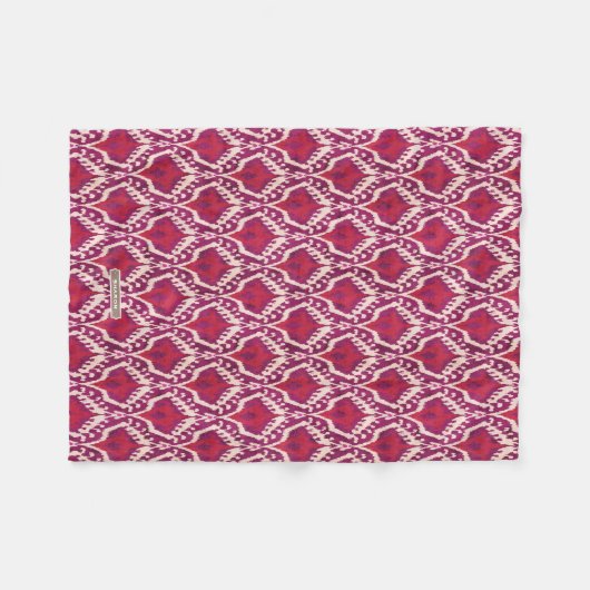 シックで多彩な赤いおよび紫色のイカット種族パターン フリースブランケット (正面(横))