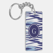 シックで青および白い水彩画のイカットパターン キーホルダー (正面左)