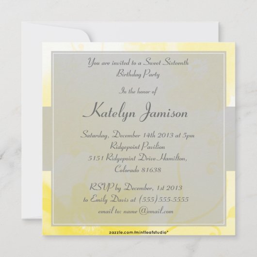 シックで黄色および灰色の花のSweet sixteenの誕生日 招待状 (裏面)