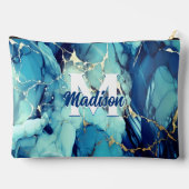 シックなアクアブルー大理石フェイク金ゴールドグリッターモノグラム アクセサリーポーチ (裏面)