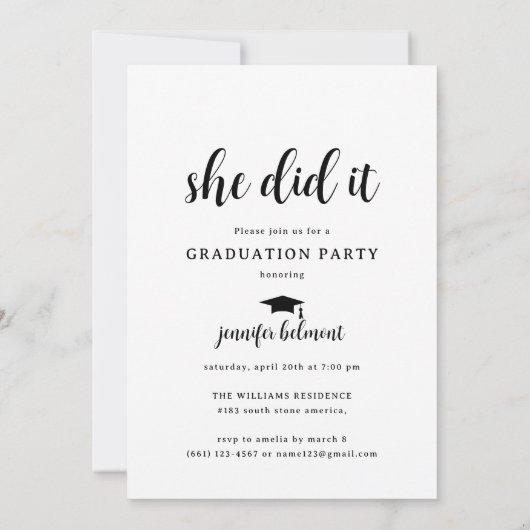 シックなアーチ写真彼女はそれを行ったハットタッセル卒業 招待状 (裏面)