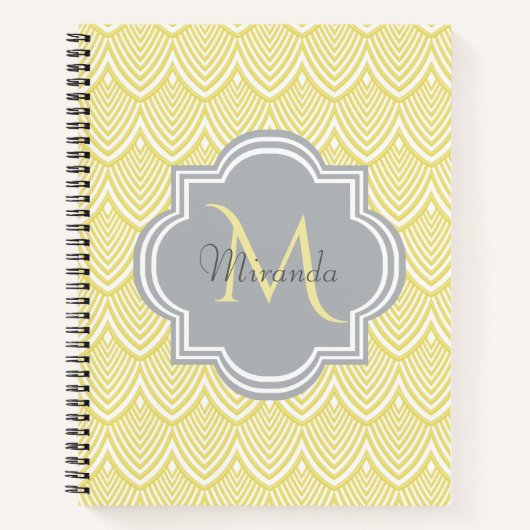 シックなイエローアールデコホタテ灰色モノグラム名 ノートブック (正面)
